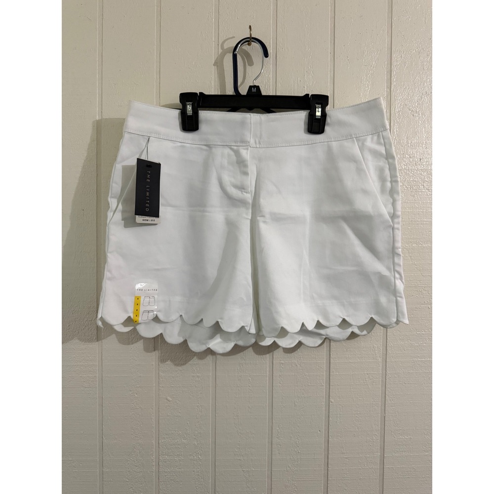 The Limited Women White Scalloped Tailored Shorts Size 8 NWT